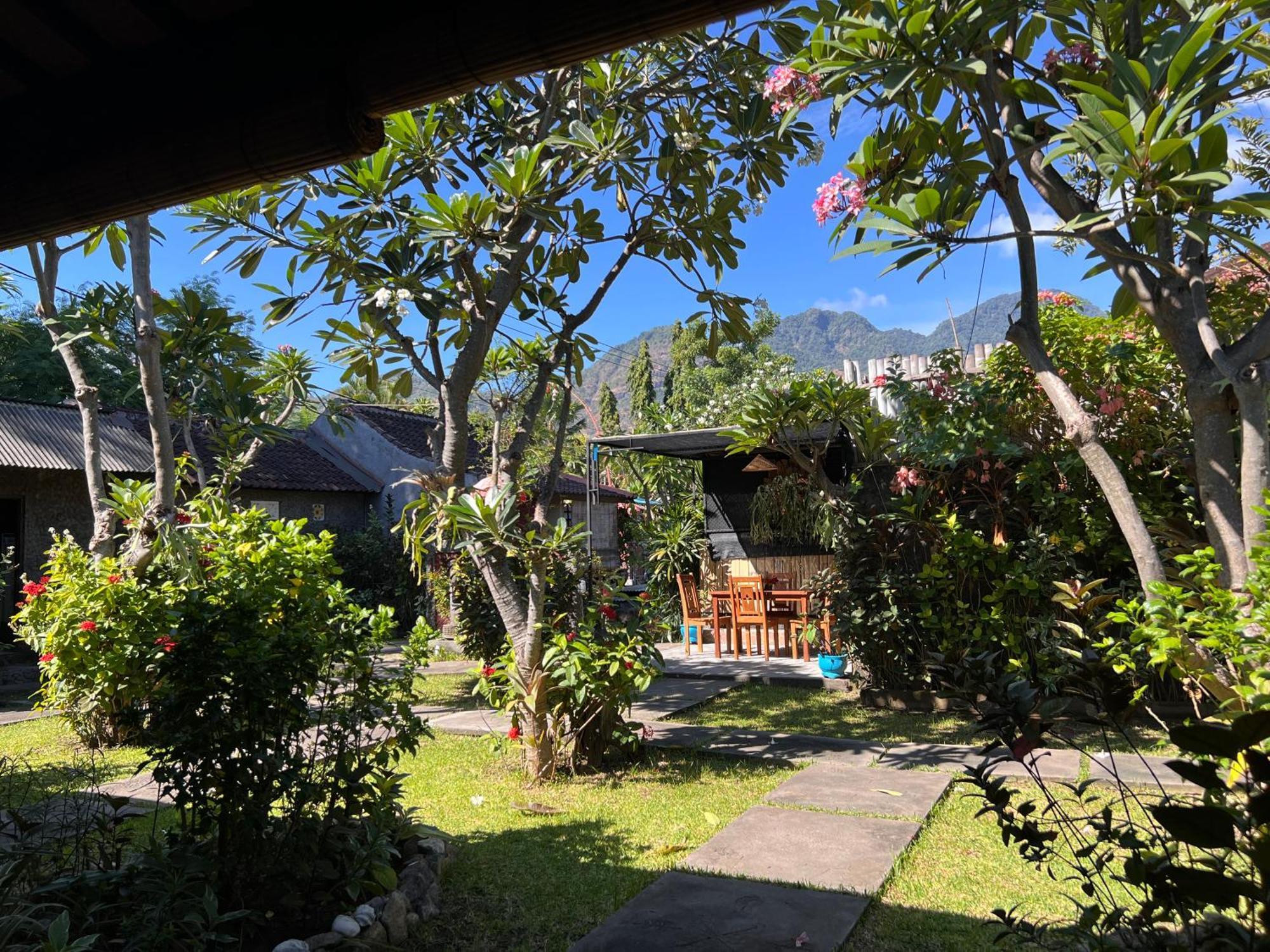 Pondok Shindu Guest House Pemuteran Exterior foto